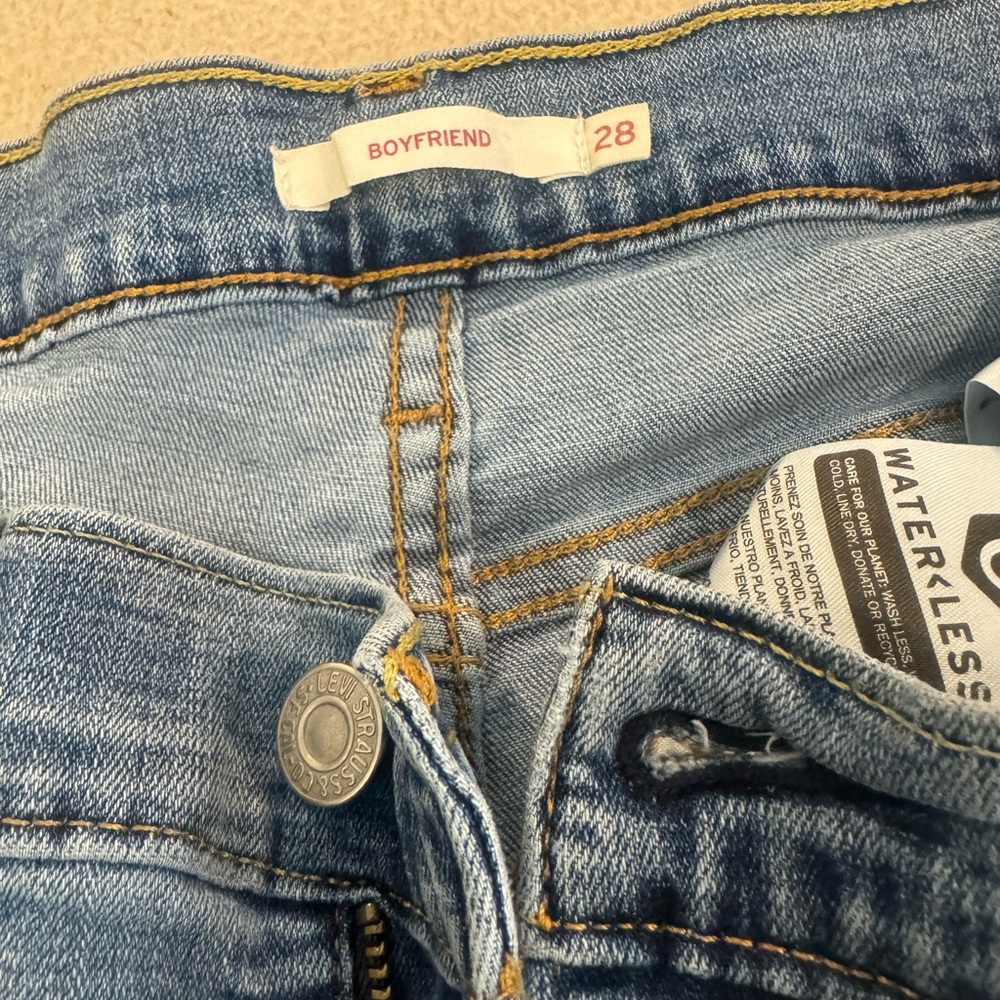 Levi's Blue Boyfriend Jeans with Relaxed Fit